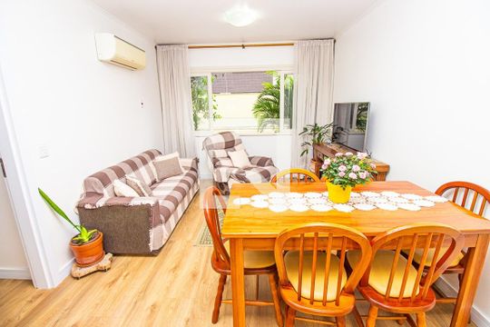 Sala de apartamento à venda com 2 quartos, 83m² em São João, Porto Alegre