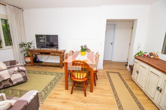 Sala de apartamento à venda com 2 quartos, 83m² em São João, Porto Alegre