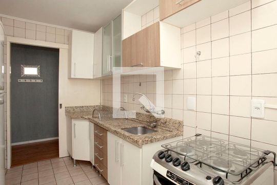 Cozinha de apartamento à venda com 2 quartos, 68m² em Santana, Porto Alegre