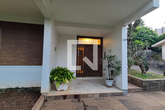Entrada de casa à venda com 3 quartos, 328m² em Jardim Maua, Novo Hamburgo