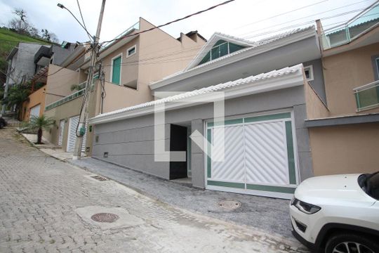 Fachada de casa de condomínio à venda com 4 quartos, 560m² em Jacarepaguá, Rio de Janeiro