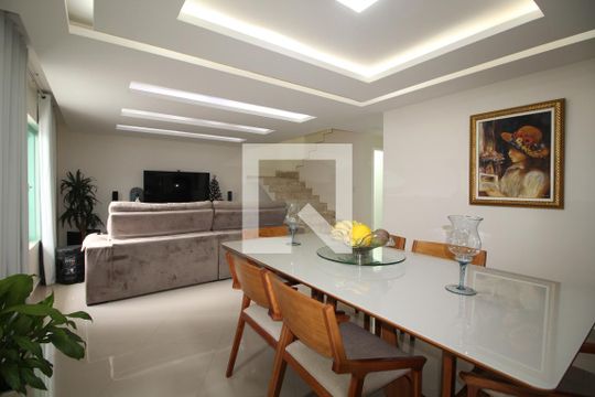 Casa de Condomínio à venda com 4 quartos, 560m² em Jacarepaguá, Rio de Janeiro
