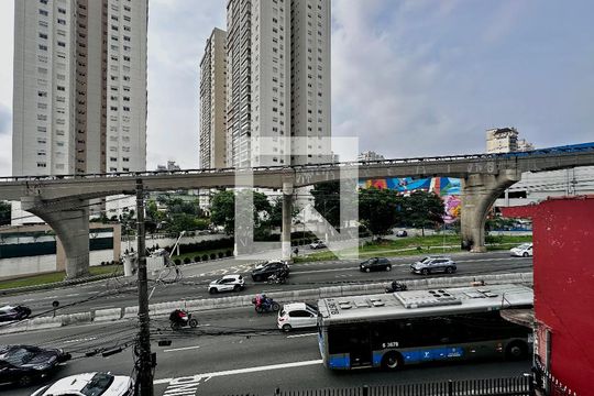 Vista de apartamento à venda com 2 quartos, 92m² em Santo Amaro, São Paulo