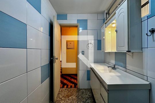 Banheiro de apartamento à venda com 2 quartos, 92m² em Santo Amaro, São Paulo