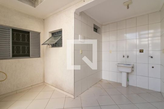 Area de Serviço de casa à venda com 2 quartos, 140m² em Jardim Munhoz, Guarulhos