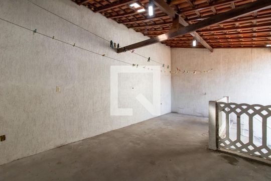 Terraço  de casa à venda com 2 quartos, 140m² em Jardim Munhoz, Guarulhos