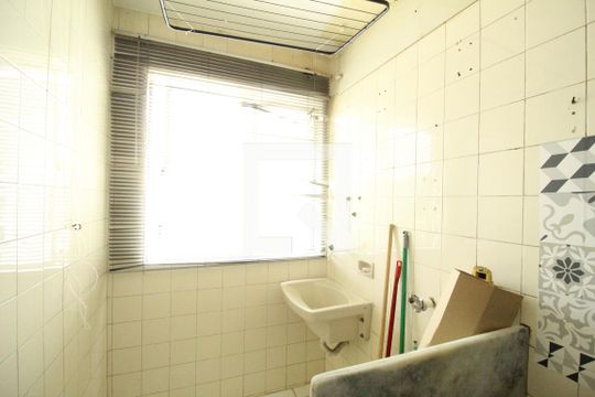 Área de serviço de apartamento para alugar com 2 quartos, 69m² em Taquara, Rio de Janeiro