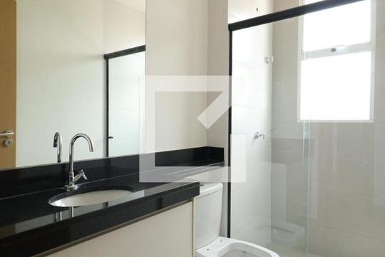 Banheiro da Suíte de apartamento para alugar com 2 quartos, 90m² em Jardim Sumare, Ribeirão Preto