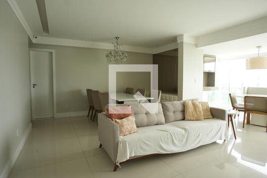 Sala de apartamento para alugar com 5 quartos, 146m² em Jaguaribe, Salvador