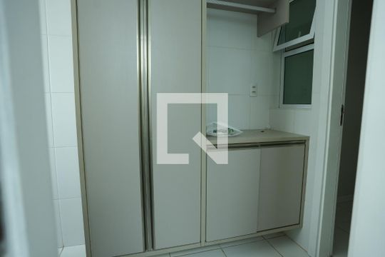 Área de Serviço de apartamento para alugar com 5 quartos, 146m² em Jaguaribe, Salvador