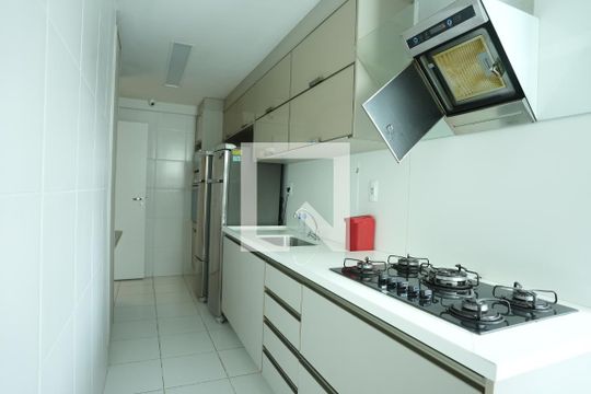 Cozinha de apartamento para alugar com 5 quartos, 146m² em Jaguaribe, Salvador