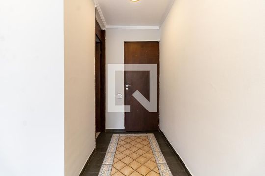 Entrada  de apartamento à venda com 2 quartos, 57m² em Parque Bristol, São Paulo