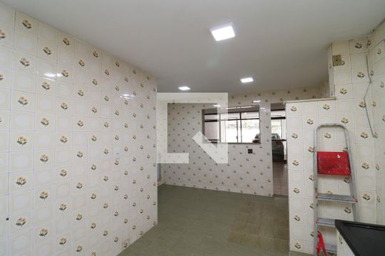 Cozinha de casa de condomínio à venda com 4 quartos, 200m² em Portuguesa, Rio de Janeiro