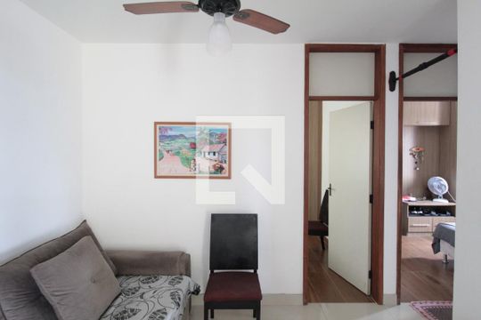 Sala de apartamento à venda com 3 quartos, 60m² em Castelo, Belo Horizonte