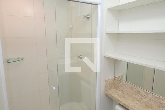 Banheiro da Suíte de apartamento para alugar com 1 quarto, 30m² em Jardim Prudência, São Paulo