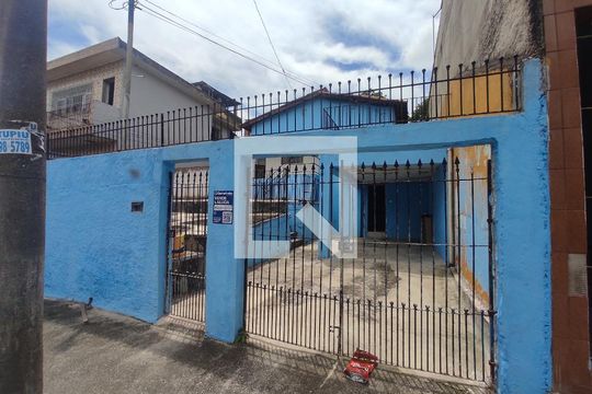 Fachada de casa à venda com 2 quartos, 250m² em Parque João Ramalho, Santo André