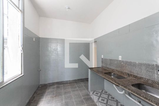 Cozinha de casa para alugar com 2 quartos, 70m² em São Francisco Xavier, Rio de Janeiro