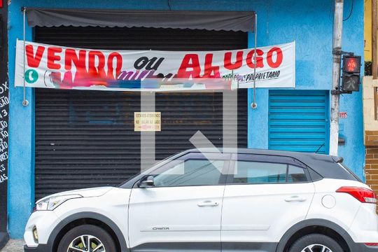 Fachada de casa à venda com 6 quartos, 340m² em Centro, Diadema