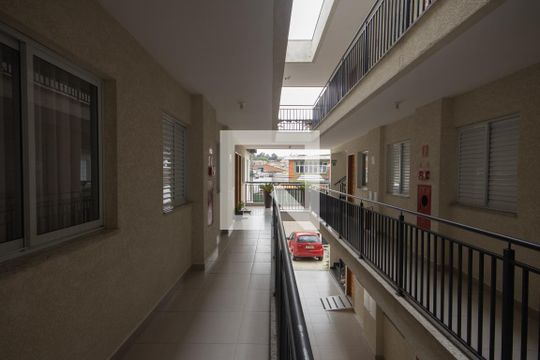 Corredor de apartamento para alugar com 2 quartos, 40m² em Vila Nova Mazzei, São Paulo