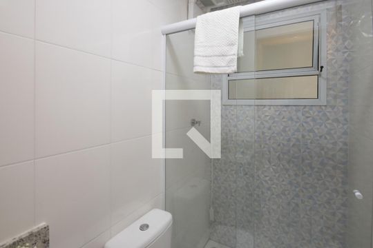 Banheiro de apartamento para alugar com 2 quartos, 40m² em Vila Nova Mazzei, São Paulo