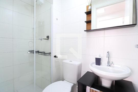 Banheiro de apartamento para alugar com 2 quartos, 34m² em Barra Funda, São Paulo