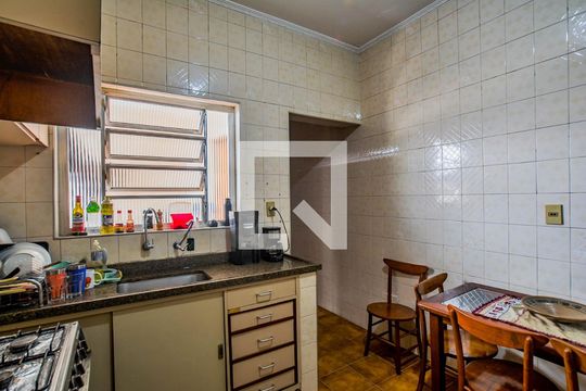 Cozinha de casa à venda com 4 quartos, 256m² em Santa Terezinha, Santo André