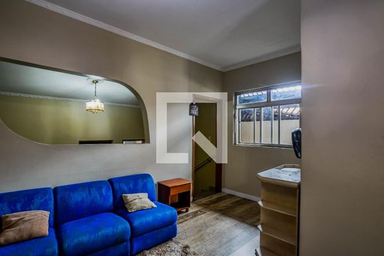 Sala de casa à venda com 4 quartos, 256m² em Santa Terezinha, Santo André