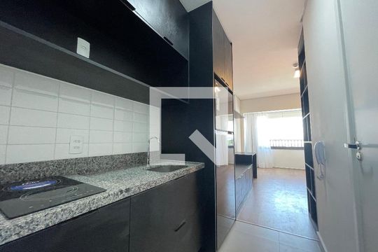 Cozinha de kitnet/studio à venda com 1 quarto, 34m² em Butantã, São Paulo
