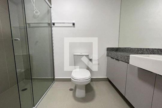 Banheiro de kitnet/studio à venda com 1 quarto, 34m² em Butantã, São Paulo