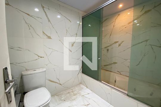 Banheiro 2 de apartamento à venda com 3 quartos, 103m² em Centro, São Leopoldo