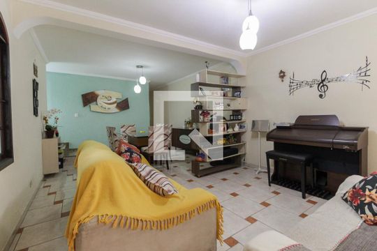Sala de casa à venda com 3 quartos, 205m² em Vila Giordano, São Paulo