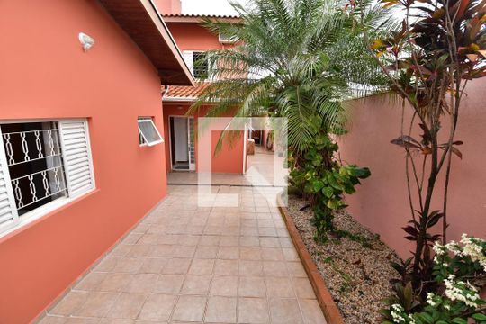 Quintal de casa à venda com 4 quartos, 302m² em Parque Alto Taquaral, Campinas