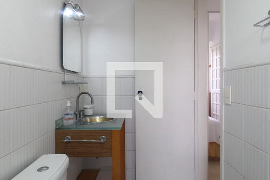 Banheiro de apartamento para alugar com 1 quarto, 35m² em Moema, São Paulo