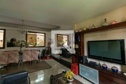 Sala de TV 1 de casa de condomínio à venda com 5 quartos, 800m² em Planalto, Belo Horizonte