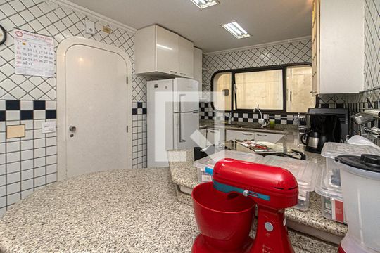 Cozinha de apartamento à venda com 3 quartos, 335m² em Aclimação, São Paulo