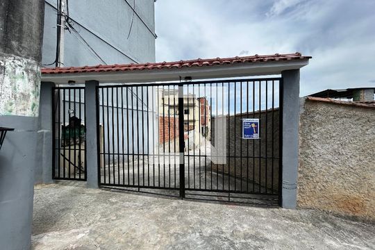 Entrada + plaquinha de apartamento para alugar com 2 quartos, 50m² em Vila Valqueire, Rio de Janeiro