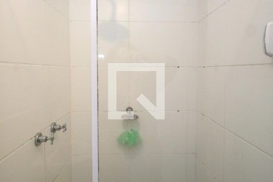 Banheiro de apartamento para alugar com 2 quartos, 37m² em Jardim Miriam, São Paulo