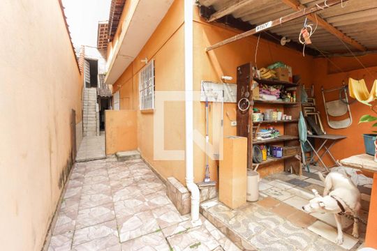Corredor Externo de casa à venda com 4 quartos, 247m² em Itaquera, São Paulo