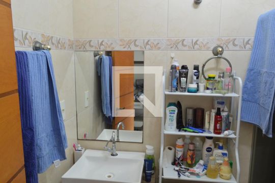 Banheiro da Suíte 1 de casa de condomínio à venda com 3 quartos, 182m² em Jacarepaguá, Rio de Janeiro
