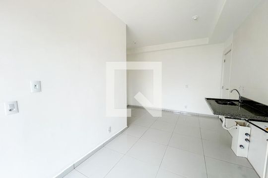 Sala/Cozinha de apartamento para alugar com 2 quartos, 40m² em Socorro, São Paulo