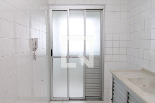 Cozinha de apartamento para alugar com 2 quartos, 59m² em Vila Guilherme, São Paulo