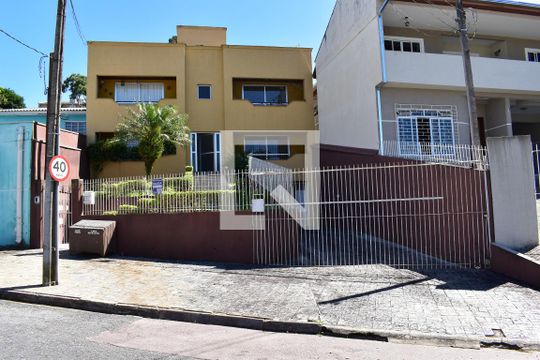 Fachada do condomínio de apartamento para alugar com 2 quartos, 100m² em Pilarzinho, Curitiba