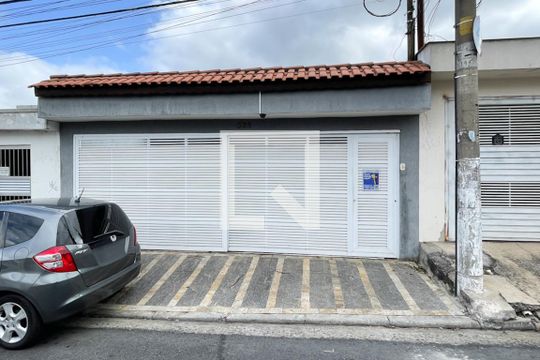 Fachada de casa à venda com 3 quartos, 165m² em Paulicéia, São Bernardo do Campo