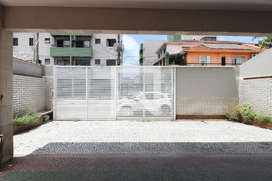 Garagem de casa para alugar com 5 quartos, 300m² em Vila Ligya, Guarujá