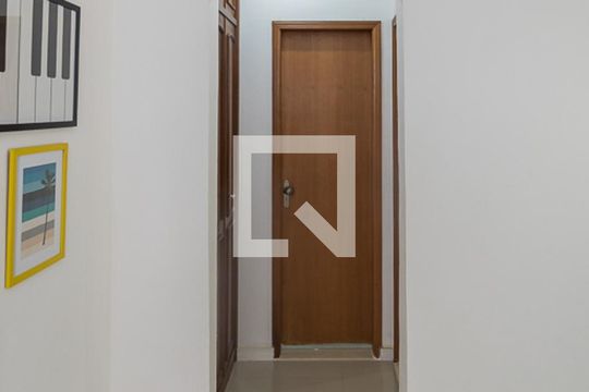 Sala de apartamento à venda com 1 quarto, 60m² em Irajá, Rio de Janeiro