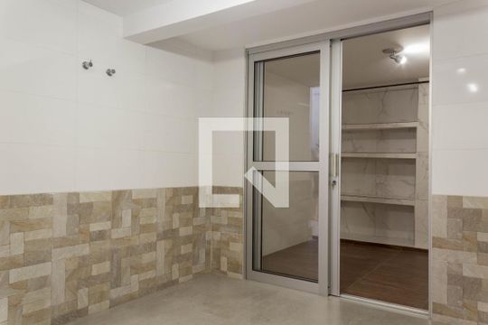 Área de Serviço e área goumert de casa de condomínio à venda com 2 quartos, 157m² em Bairro dos Casa, São Bernardo do Campo