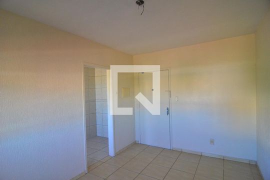 Sala de apartamento para alugar com 3 quartos, 59m² em Mal. Rondon, Canoas