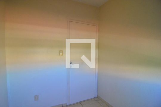 Quarto de apartamento para alugar com 3 quartos, 59m² em Mal. Rondon, Canoas