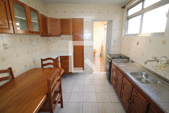 Cozinha de apartamento à venda com 3 quartos, 89m² em Vila Ester (zona Norte), São Paulo