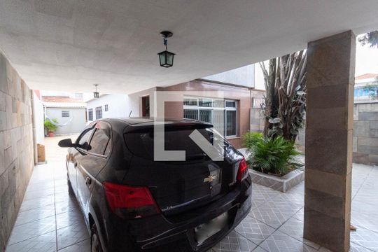 Garagem de casa à venda com 3 quartos, 150m² em Jardim Jaú (zona Leste), São Paulo